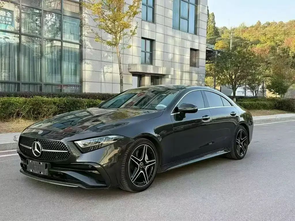 Mercedes-Benz CLS — фото 1