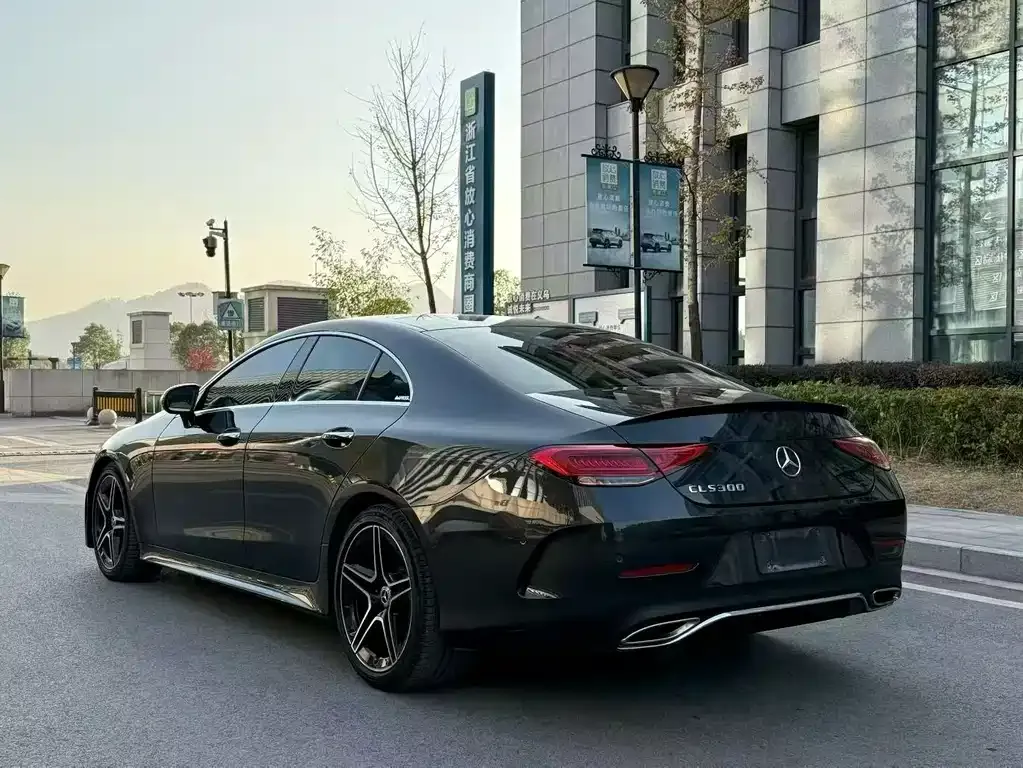Mercedes-Benz CLS — фото 2
