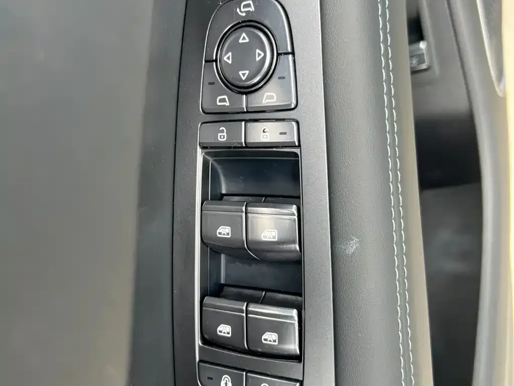 BYD Seal 07 EV — фото 3