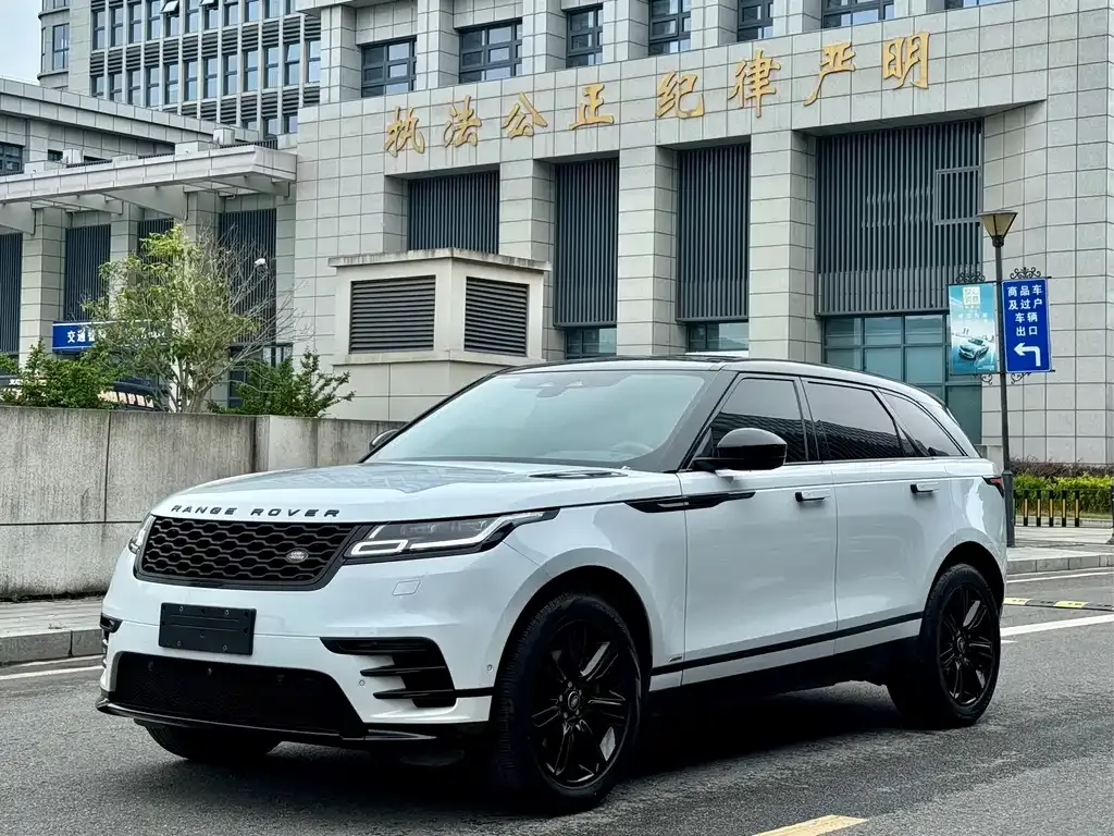Land Rover Velar — фото 1