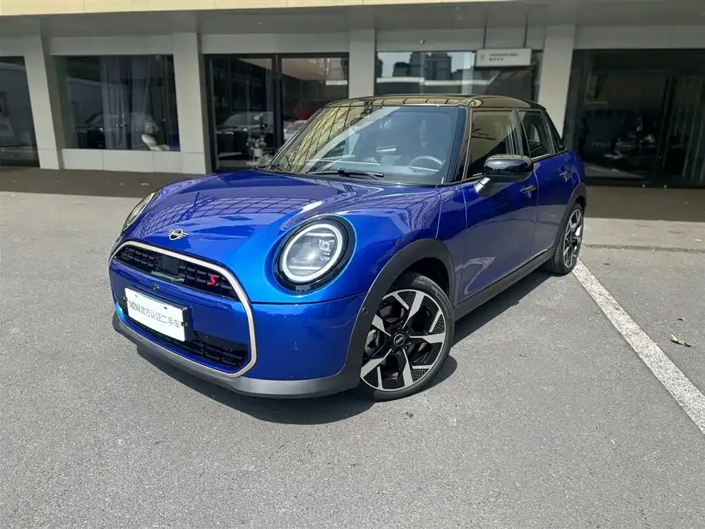MINI Cooper (3-door) — фото 1