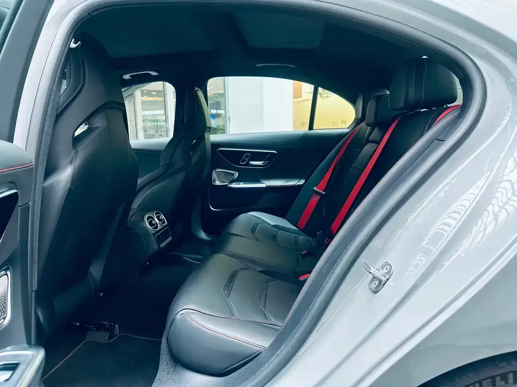Mercedes-Benz C-Class AMG New Energy — фото 3