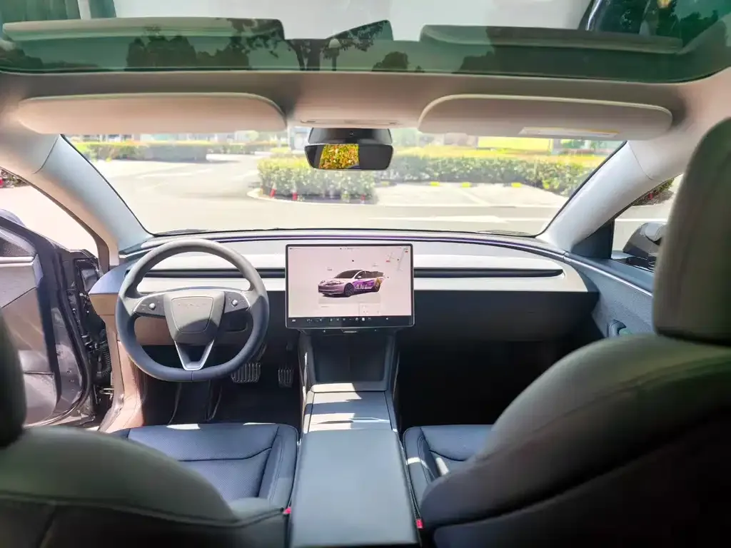 Tesla Model 3 — фото 4