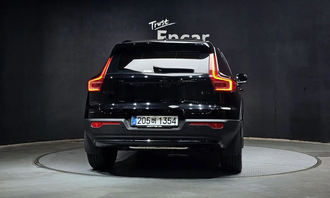 Volvo XC40 — фото 5