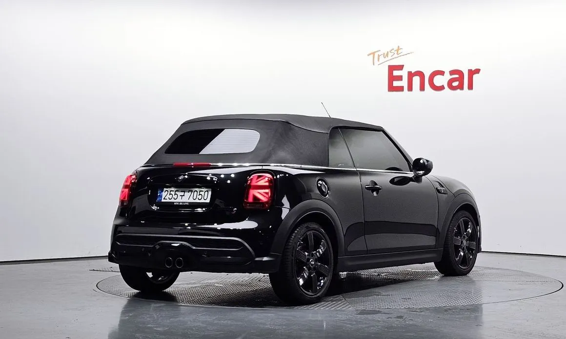 Mini Cooper Convertible — фото 3