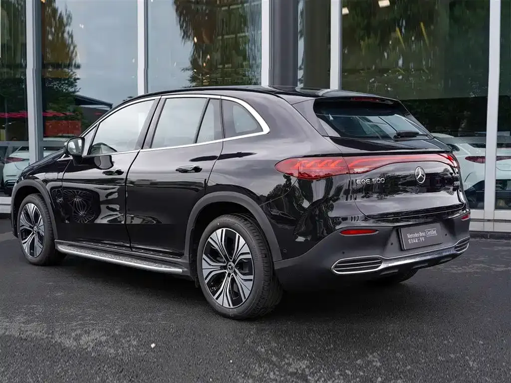Mercedes-Benz EQE SUV — фото 10