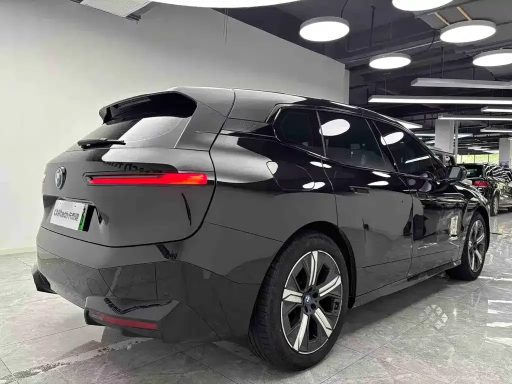 BMW iX — фото 9