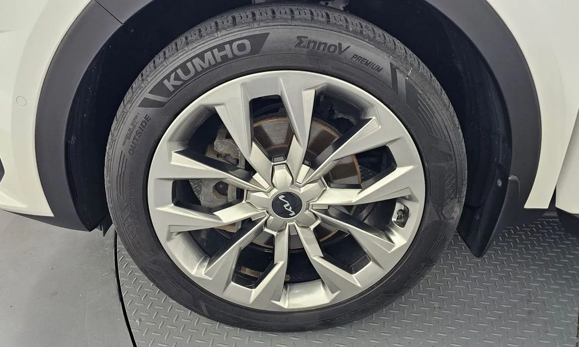Kia Sorento — фото 7