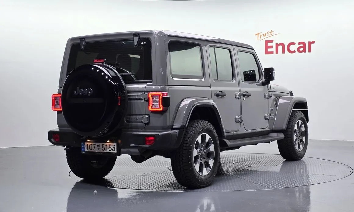 Jeep Wrangler — фото 7
