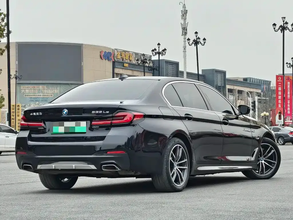 BMW 5 Series New Energy — фото 7