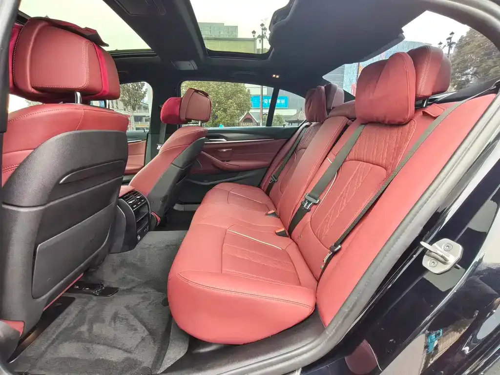 BMW 5 Series New Energy — фото 3