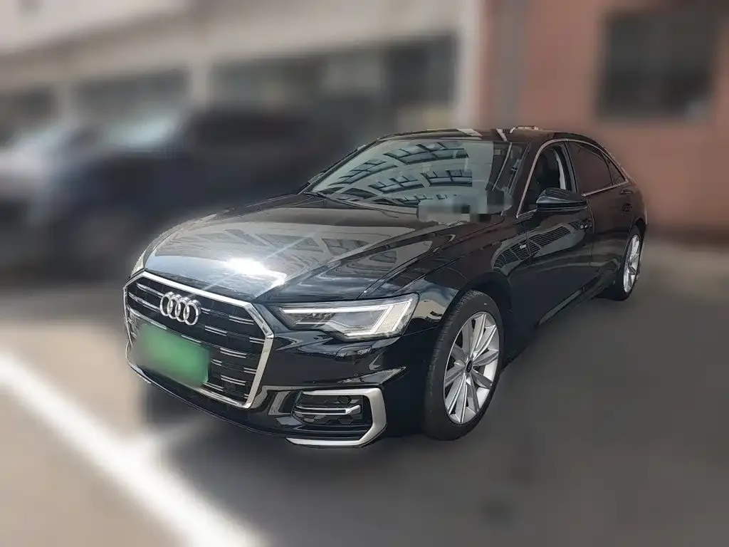 Audi A6L — фото 1
