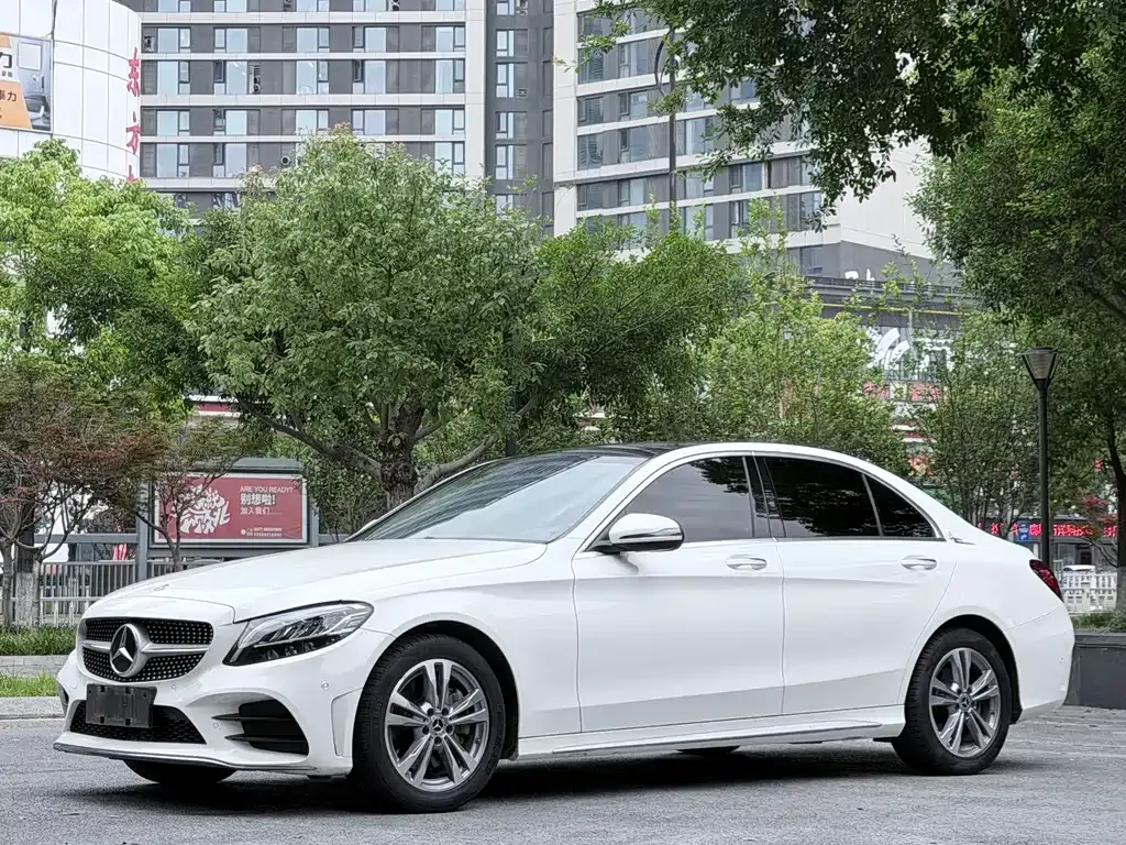 Mercedes-Benz C-Class — фото 1