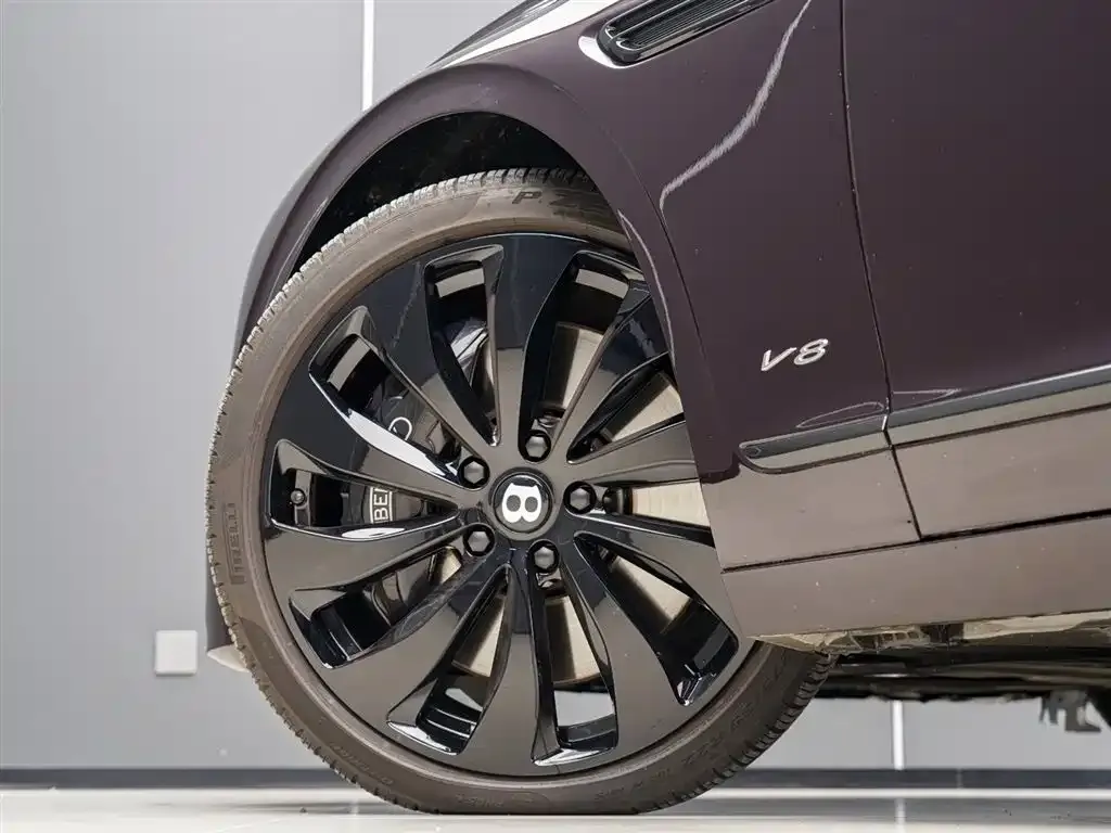 Bentley Flying Spur — фото 6