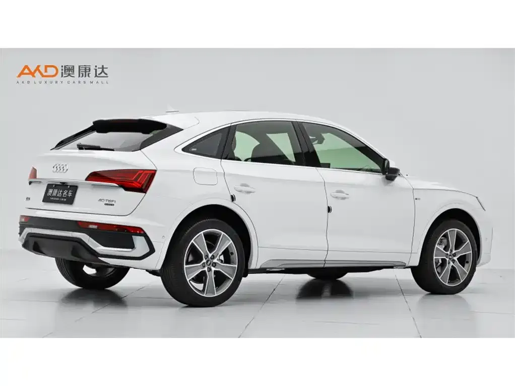 Audi Q5L Sportback — фото 4