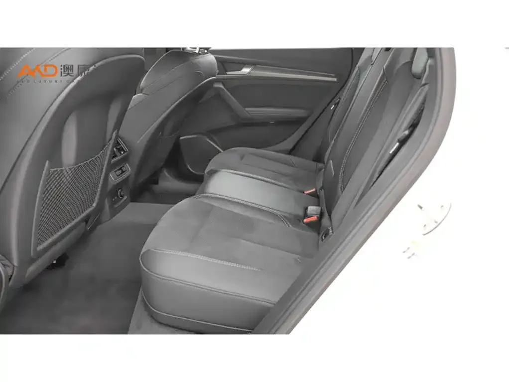 Audi Q5L Sportback — фото 10