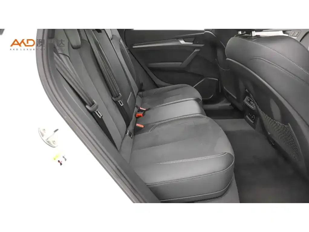 Audi Q5L Sportback — фото 3