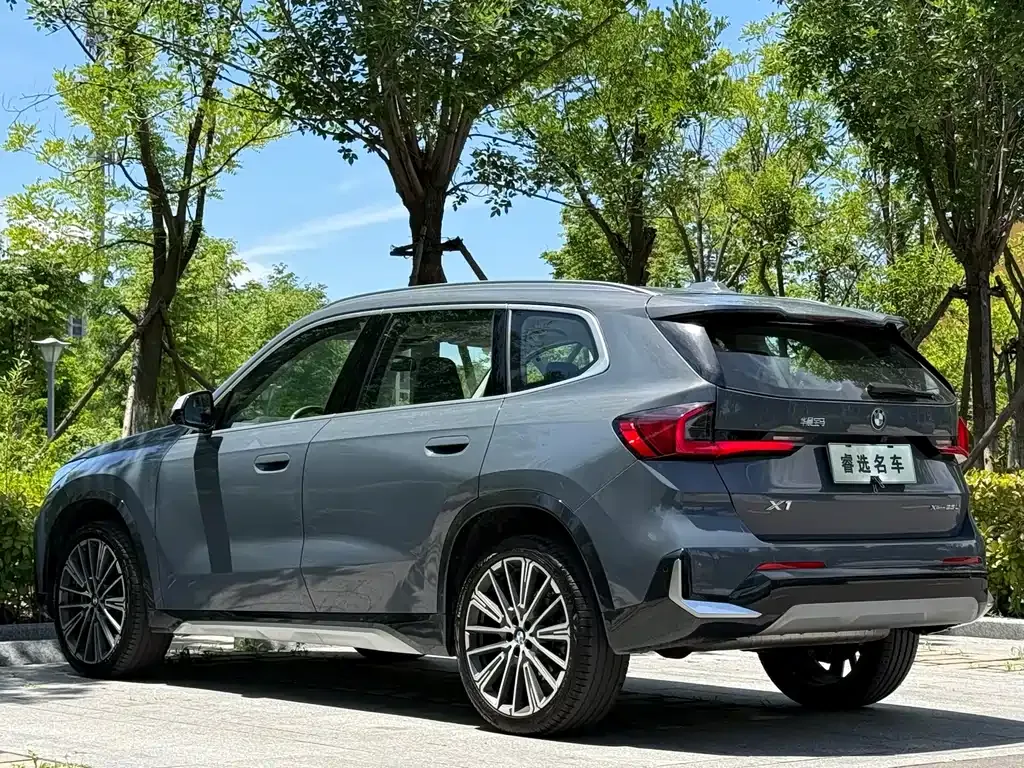 BMW X1 — фото 5