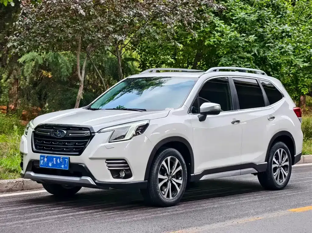 Subaru Forester — фото 1