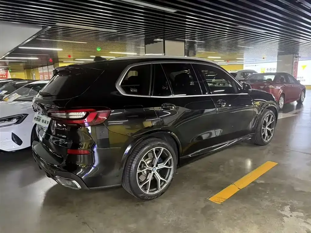 BMW X5 (Import) — фото 3