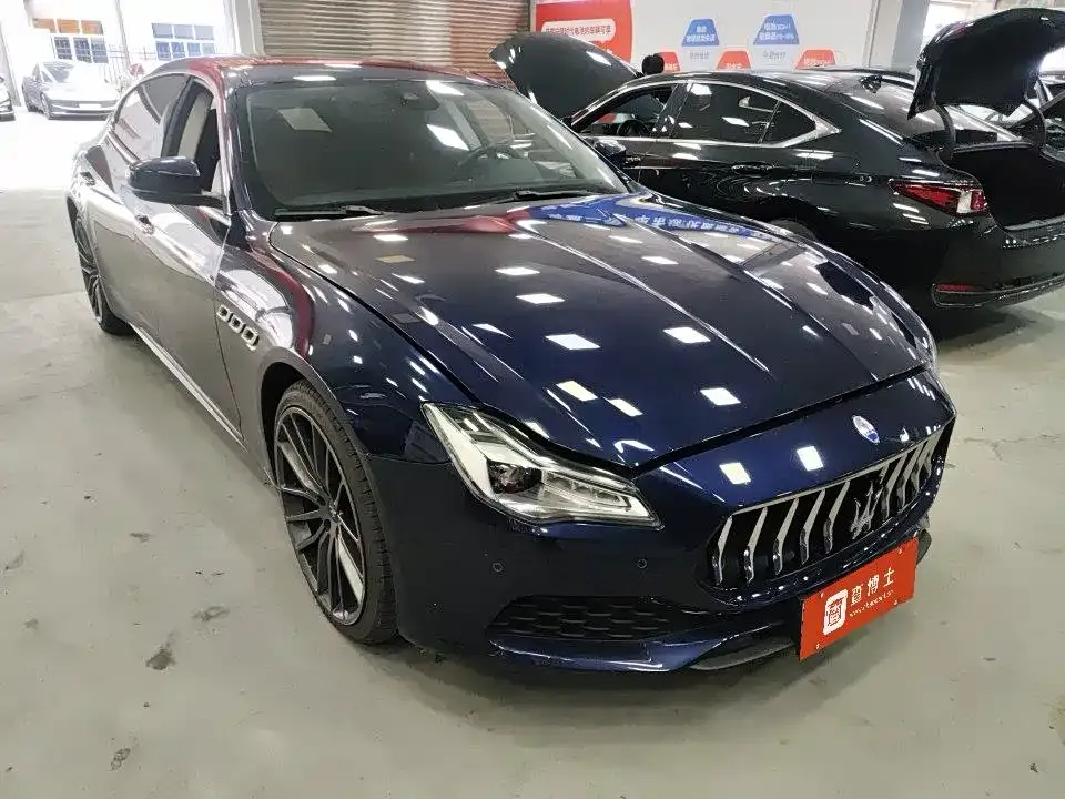 Maserati Quattroporte — фото 5