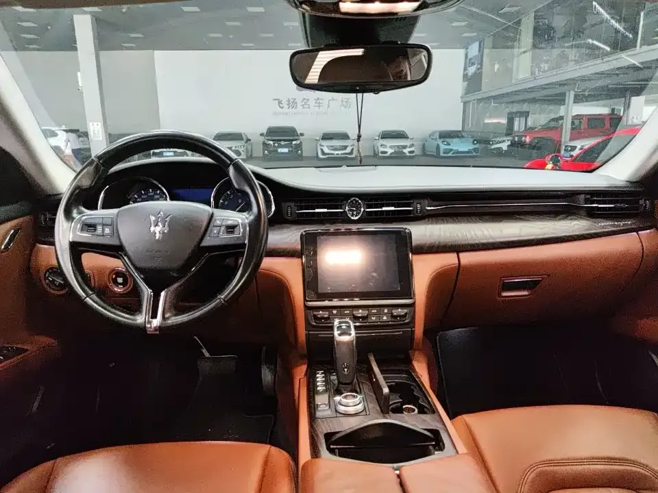 Maserati Quattroporte — фото 3