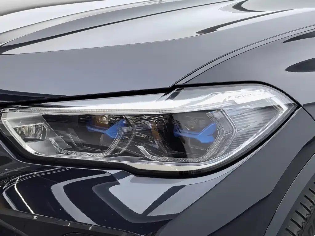 BMW X5 (Import) — фото 2