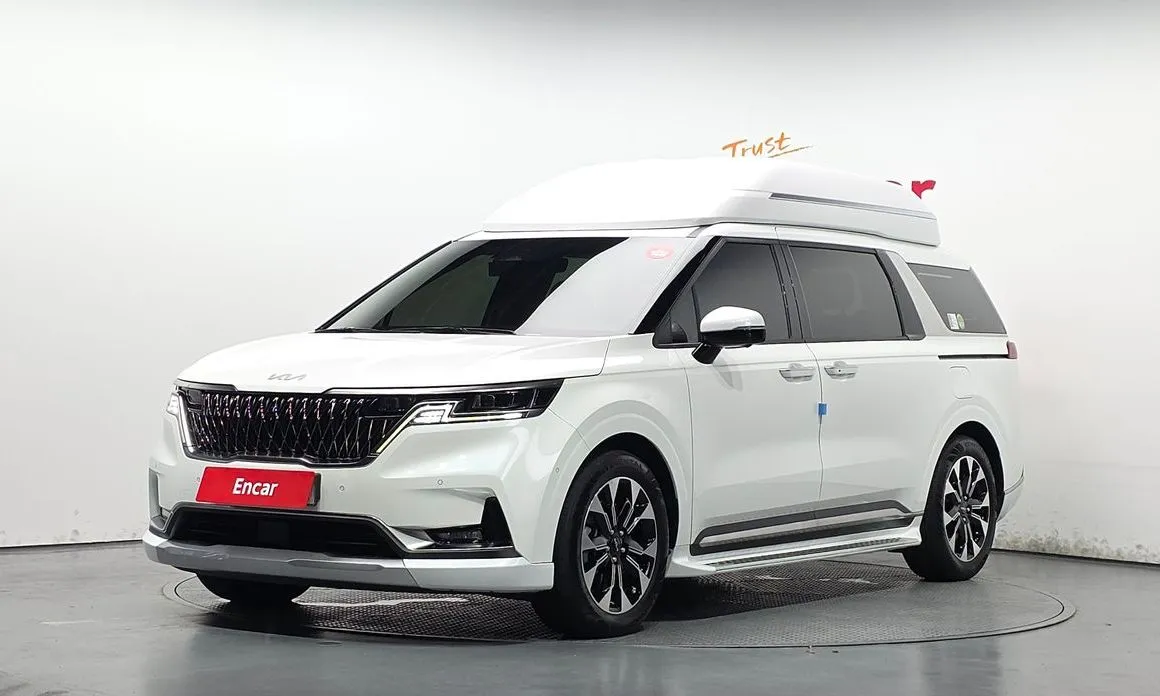Kia Carnival — фото 1