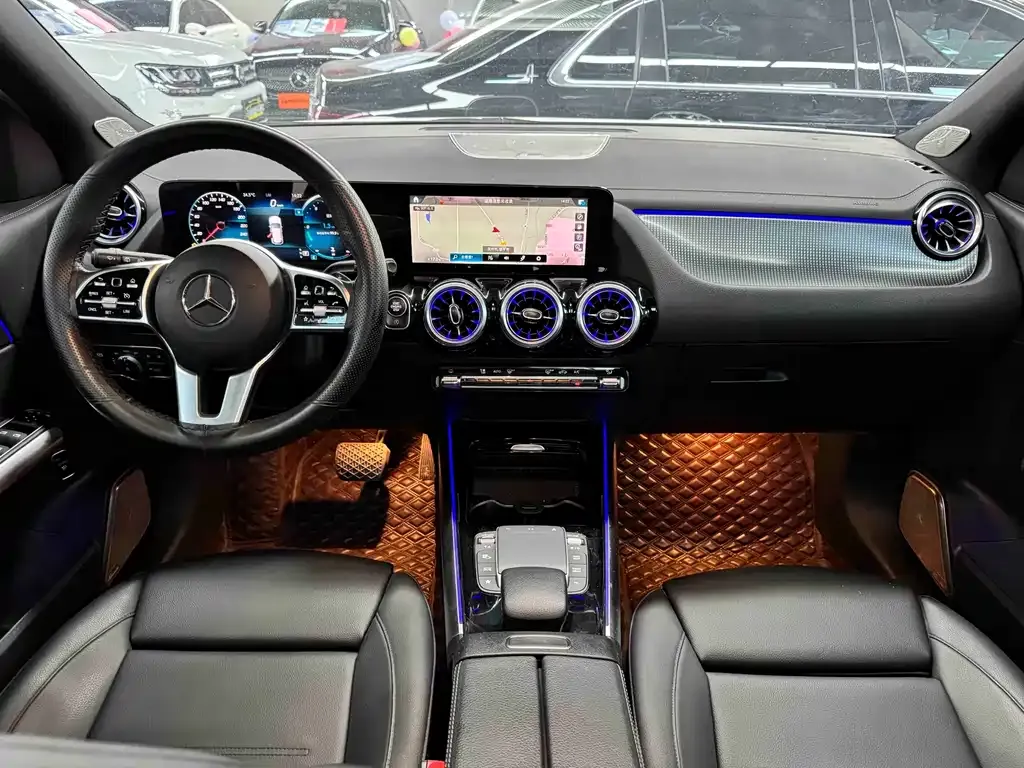 Mercedes-Benz GLA — фото 8