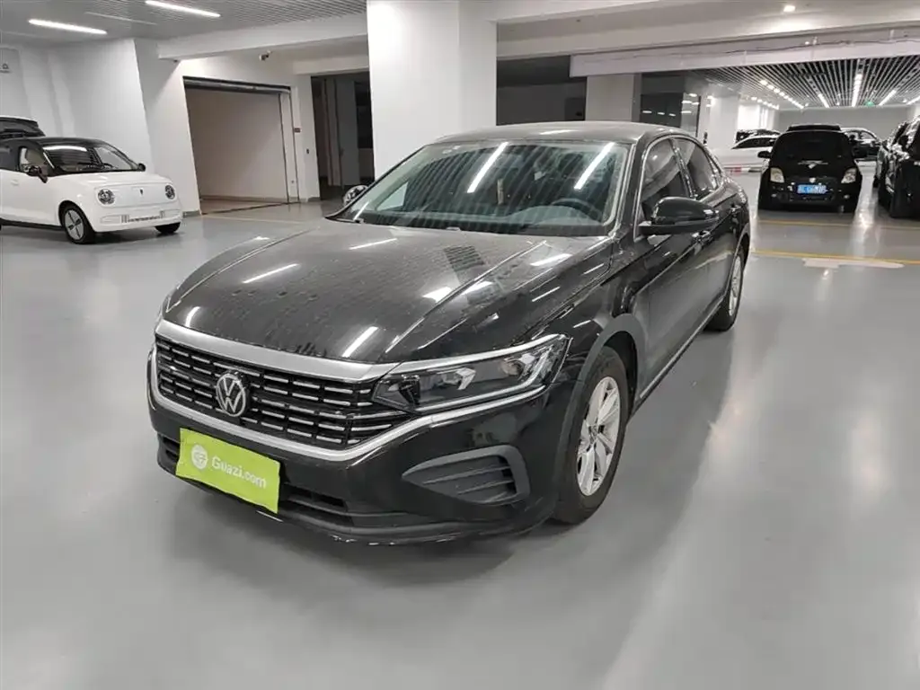 Volkswagen Passat — фото 1
