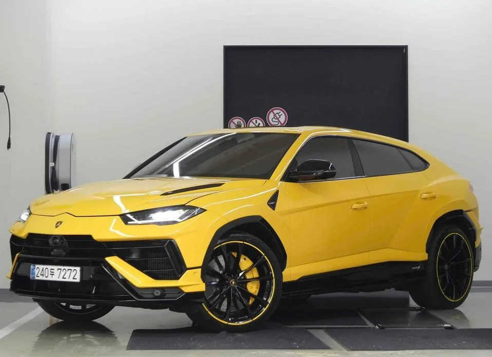 Lamborghini Urus — фото 1