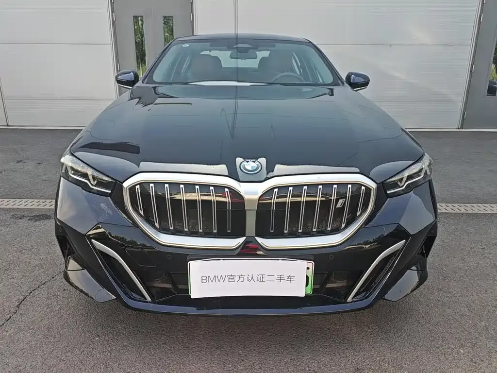 BMW i5 — фото 9