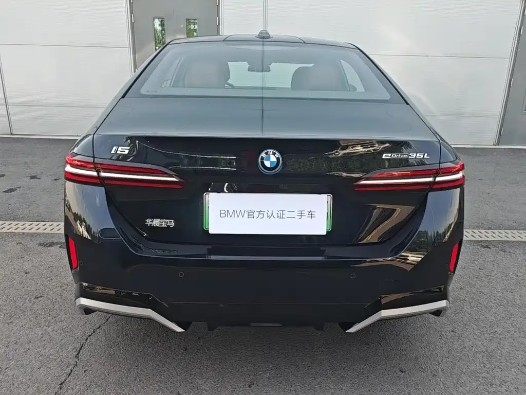 BMW i5 — фото 6