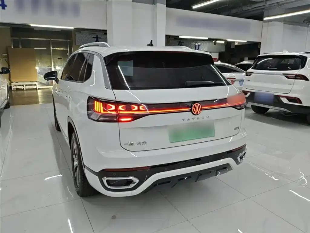 Volkswagen Tayron GTE PHEV — фото 3