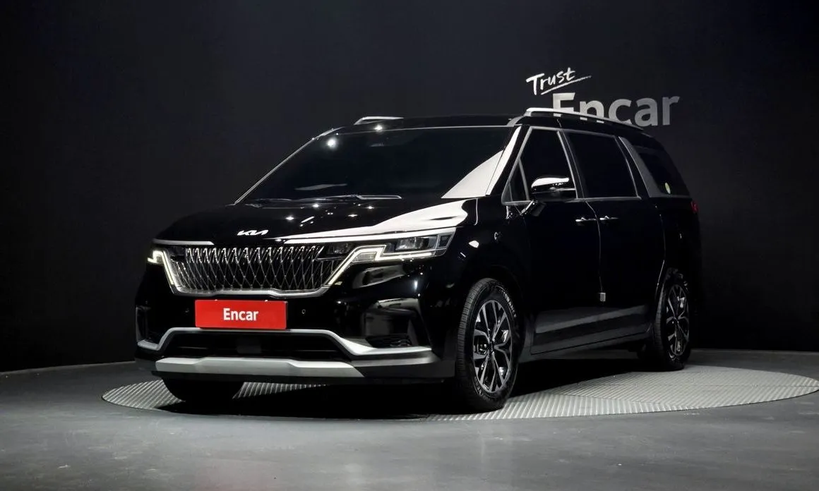 Kia Carnival — фото 1