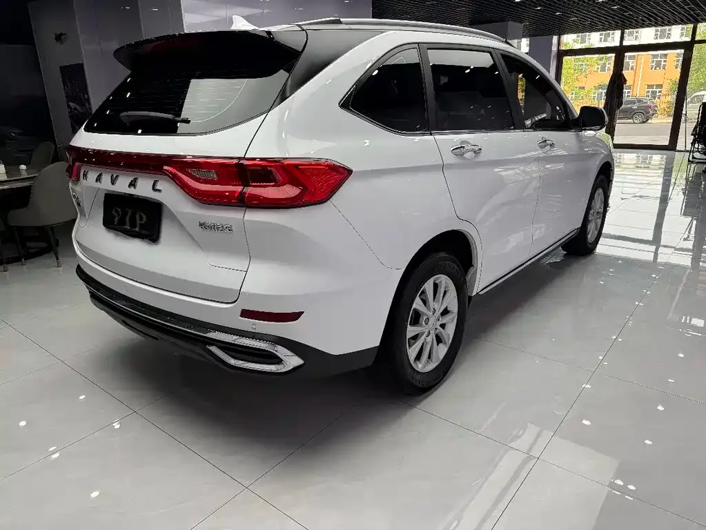 Haval M6 — фото 9