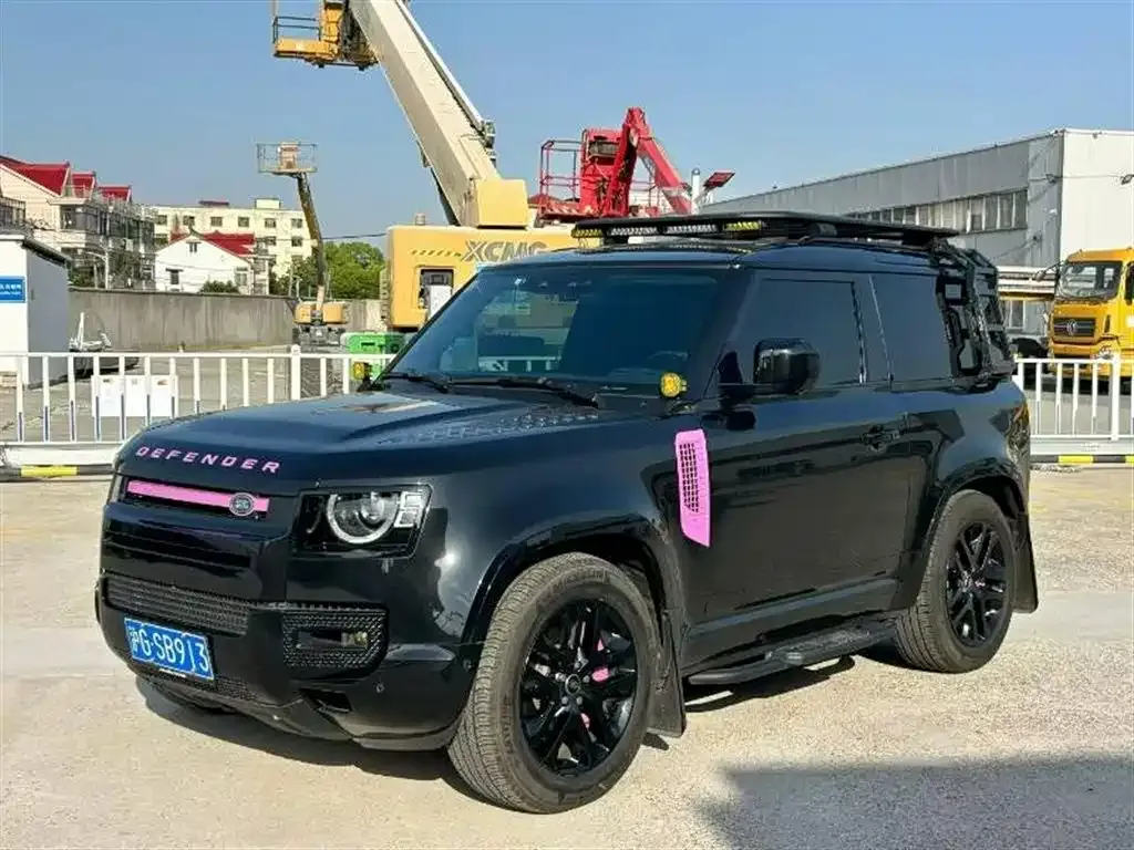 Land Rover Defender — фото 1