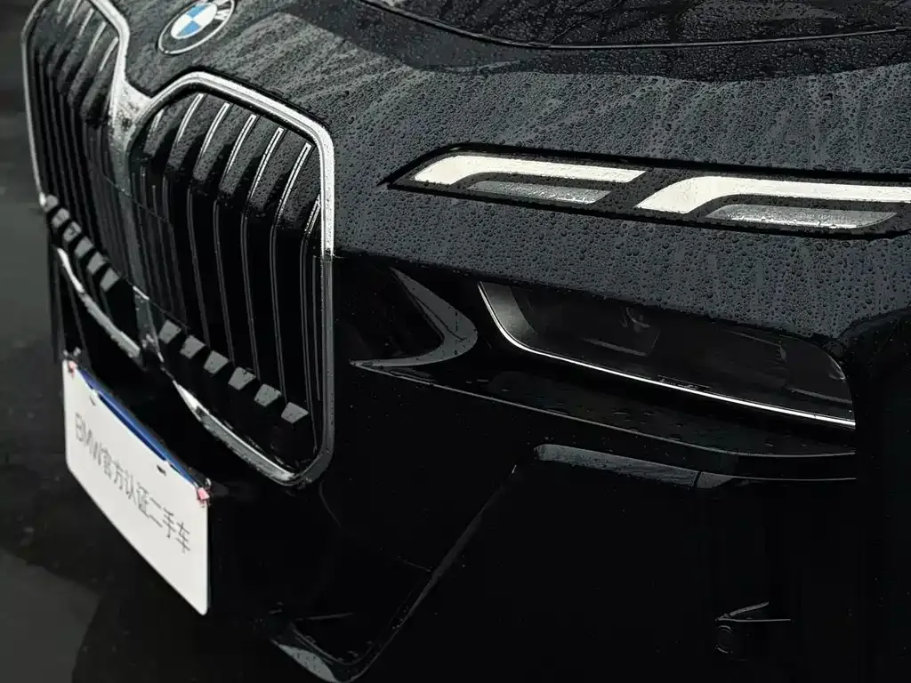 BMW 7 Series — фото 4