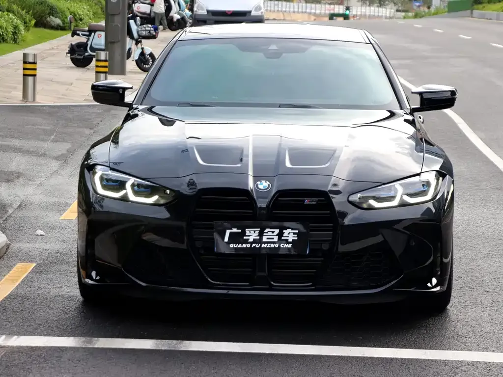 BMW M4 — фото 1