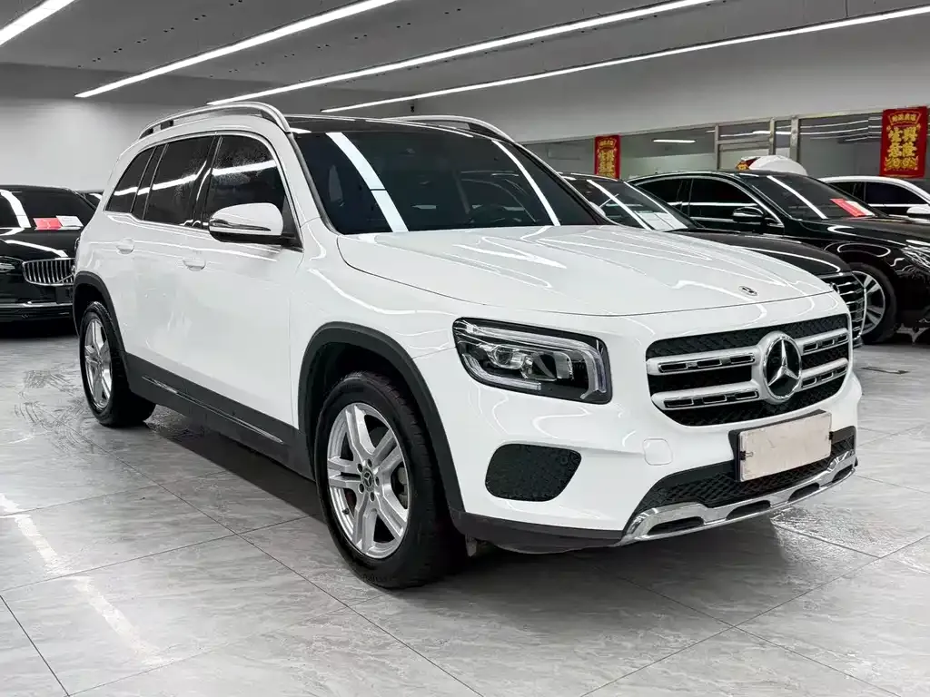 Mercedes-Benz GLB — фото 4