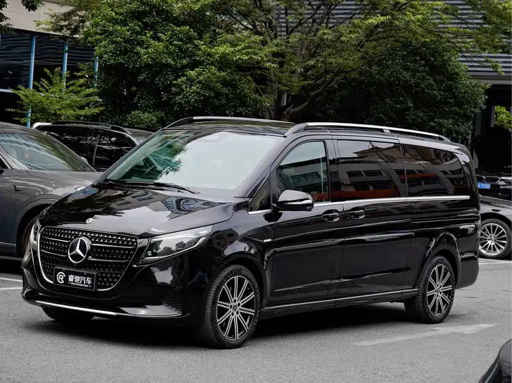 Mercedes-Benz V-Class — фото 1