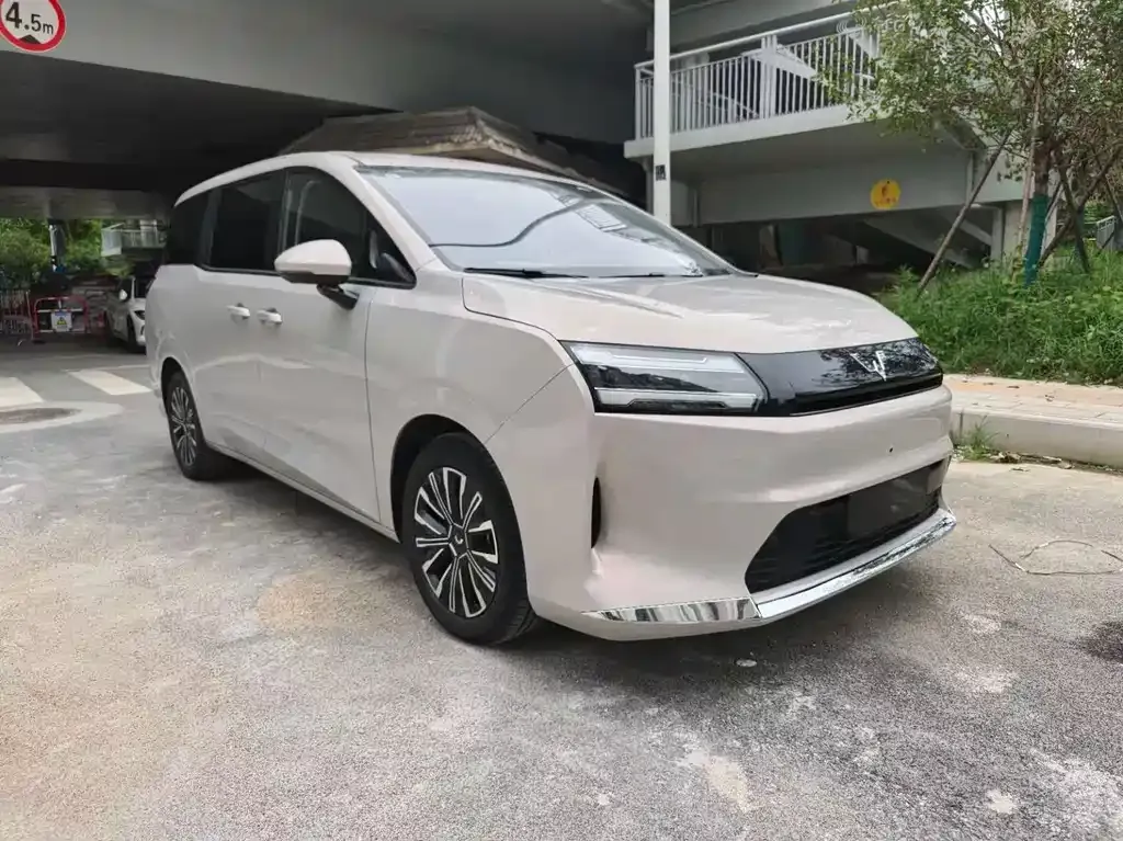 Wuling Starlight 730 New Energy — фото 7