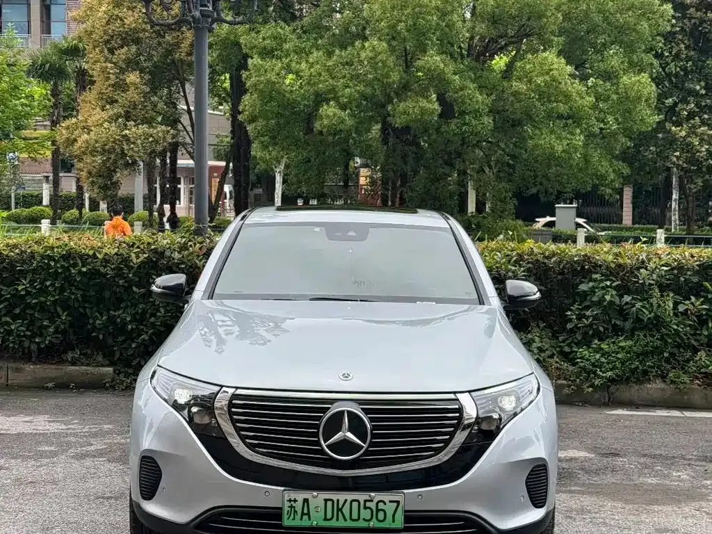Mercedes-Benz EQC — фото 5