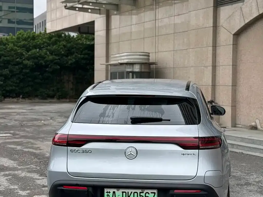 Mercedes-Benz EQC — фото 4