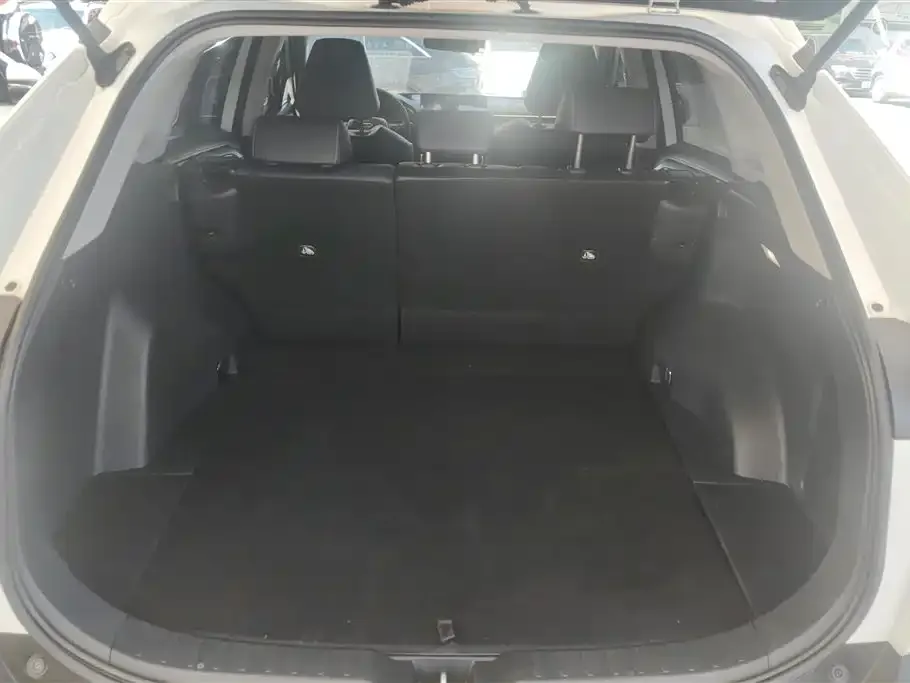 Toyota RAV4 — фото 4