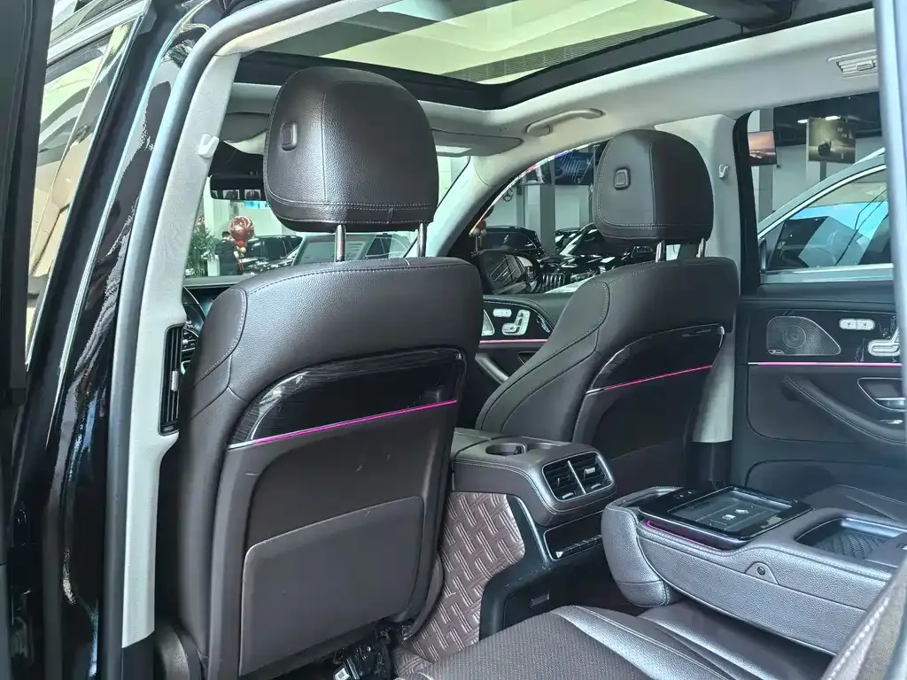 Mercedes-Benz GLS — фото 10
