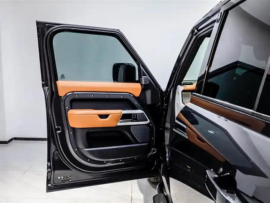 Land Rover Defender — фото 9