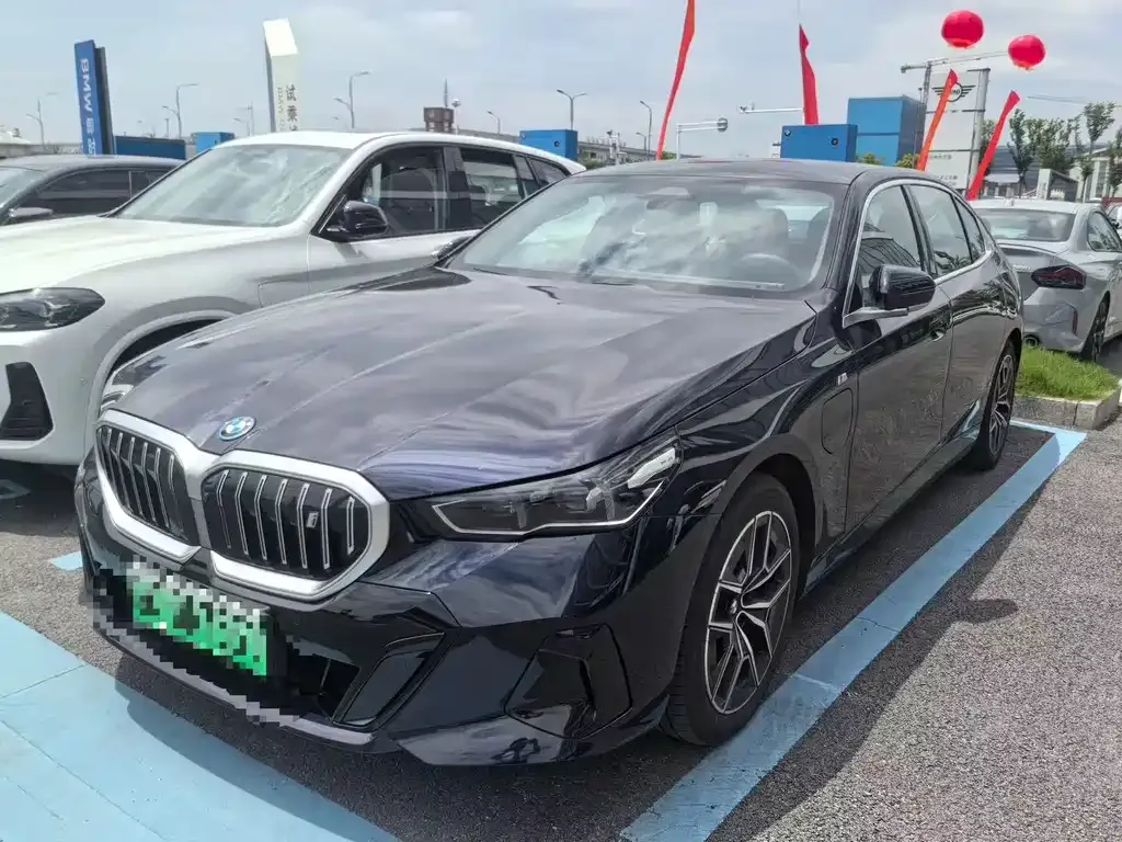 BMW i5 — фото 1
