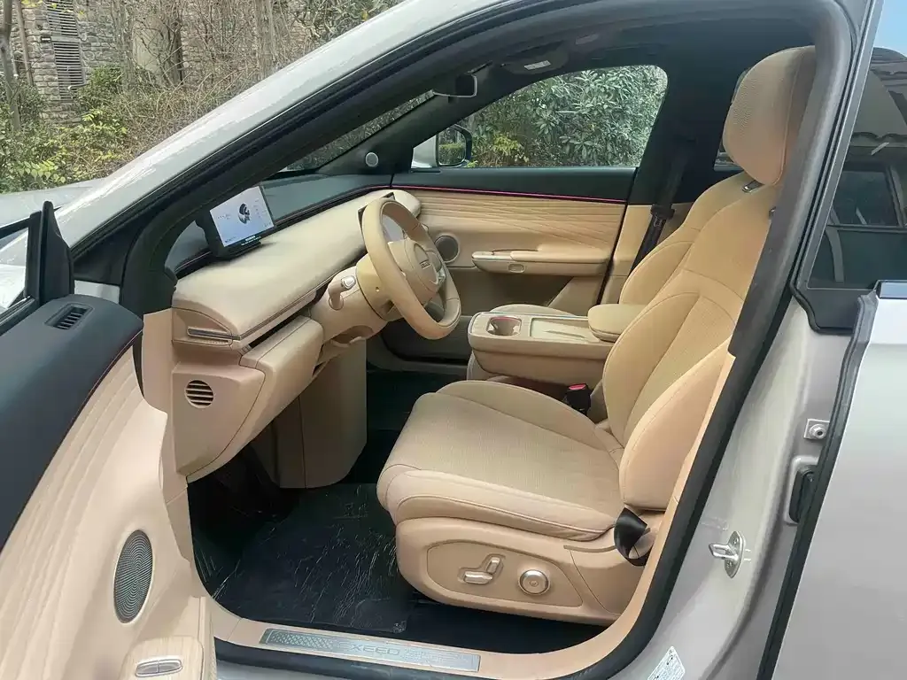 Exeed Xingjiyuan ET — фото 6