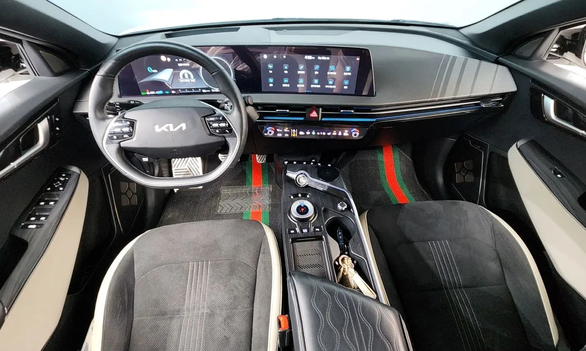 Kia EV6 — фото 8